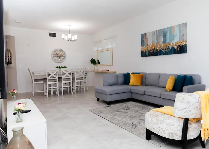 3 Bed Condo Resort 4 Miles - Disney